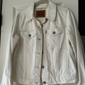 Levi’s women’s Large original trucker jacket never worn- off white